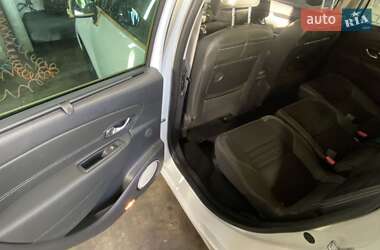 Минивэн Renault Scenic 2015 в 