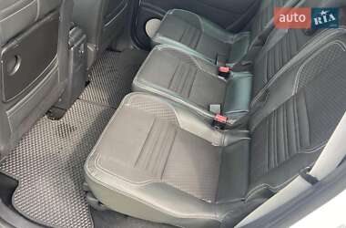 Минивэн Renault Scenic 2015 в 