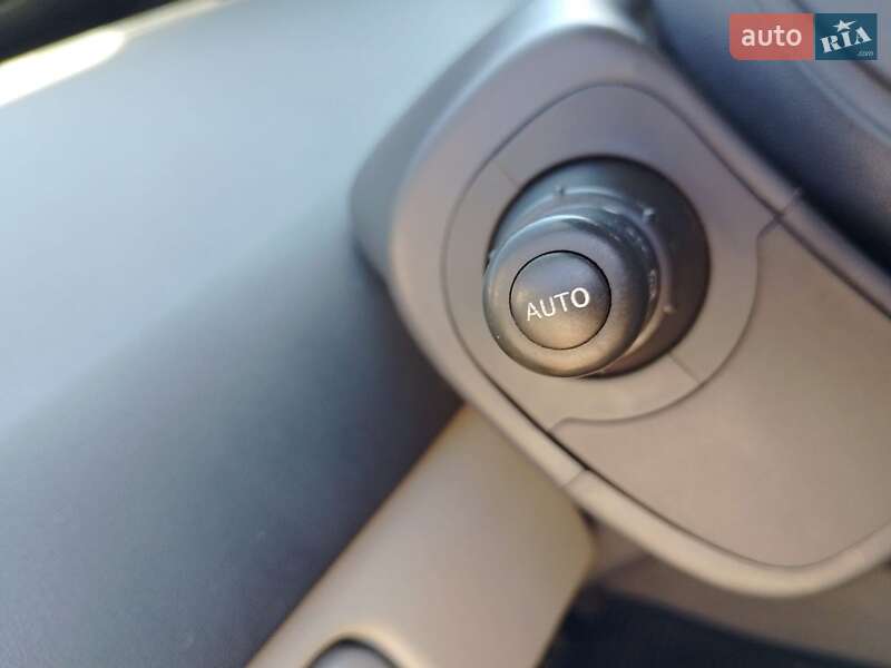 Минивэн Renault Scenic 2005 в Кривом Роге