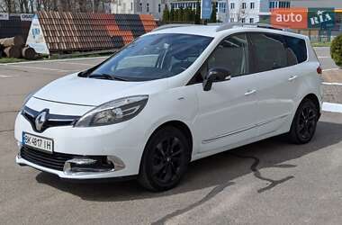 Минивэн Renault Scenic 2015 в 