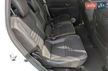 Минивэн Renault Scenic 2015 в 