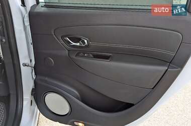 Минивэн Renault Scenic 2015 в 