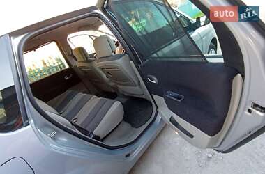Минивэн Renault Scenic 2005 в 