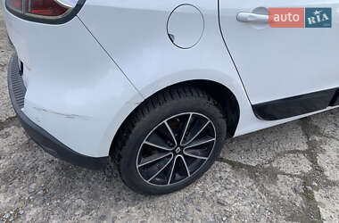 Минивэн Renault Scenic 2012 в 