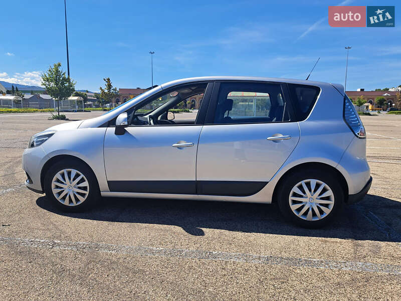 Минивэн Renault Scenic 2013 в Каменском