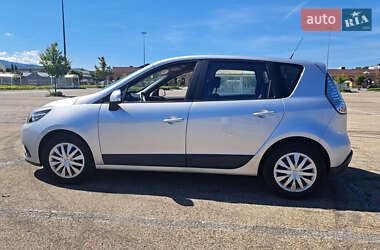 Минивэн Renault Scenic 2013 в 