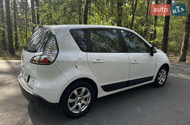 Минивэн Renault Scenic 2012 в 