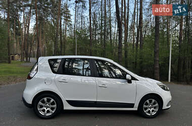 Минивэн Renault Scenic 2012 в 