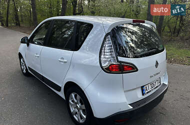 Минивэн Renault Scenic 2012 в 