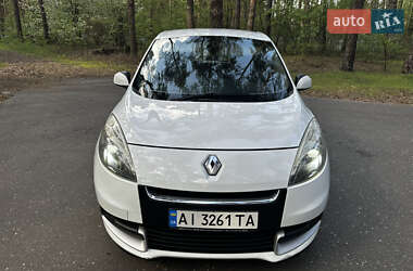 Минивэн Renault Scenic 2012 в 