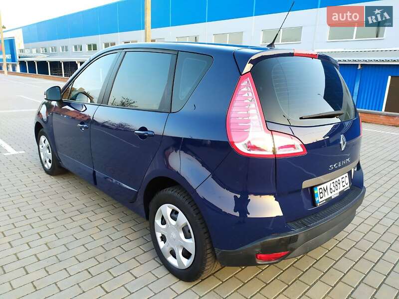 Мінівен Renault Scenic 2011 в Ромнах