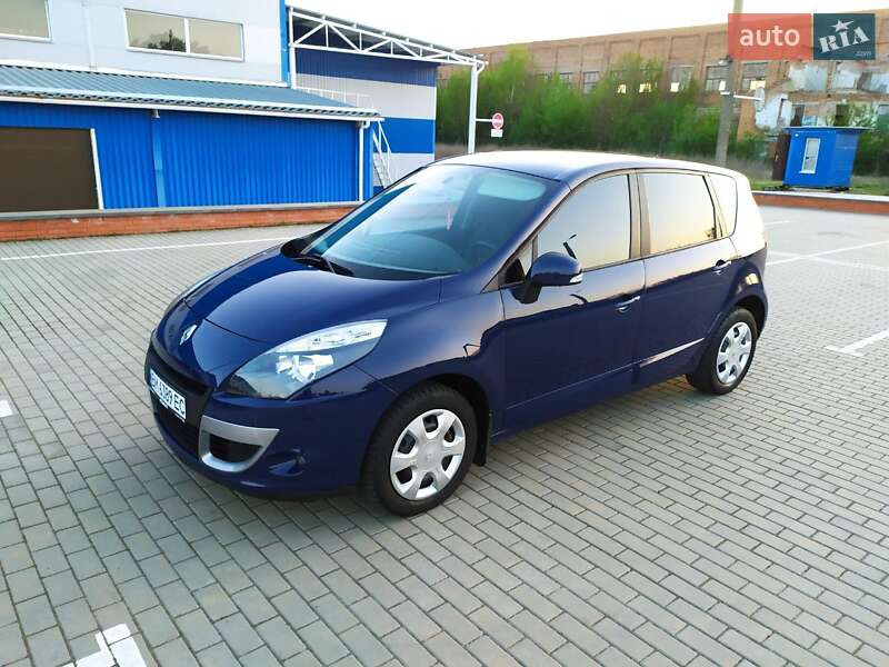 Мінівен Renault Scenic 2011 в Ромнах