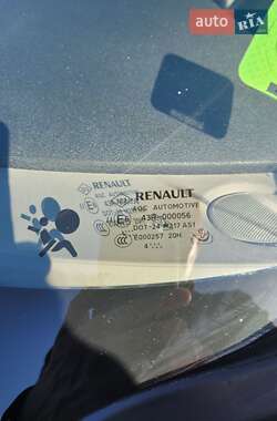 Минивэн Renault Scenic 2015 в 
