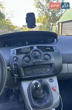 Минивэн Renault Scenic 2005 в 