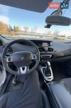 Мінівен Renault Scenic 2012 в 