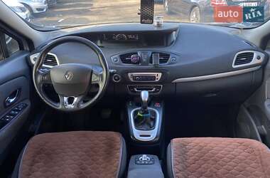 Минивэн Renault Scenic 2014 в 