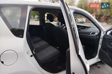 Минивэн Renault Scenic 2014 в 