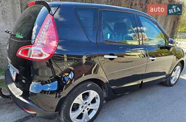 Минивэн Renault Scenic 2012 в 