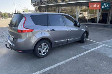 Мінівен Renault Scenic 2012 в 