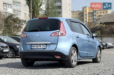 Мінівен Renault Scenic 2011 в 