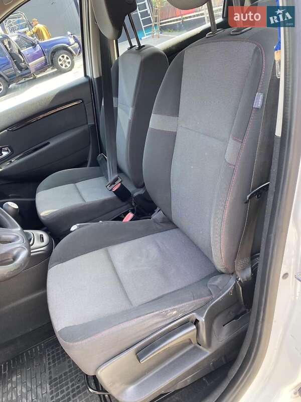 Минивэн Renault Scenic 2015 в Теребовле