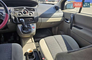 Минивэн Renault Scenic 2005 в 