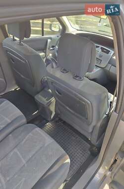 Минивэн Renault Scenic 2005 в 