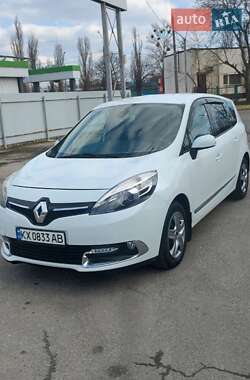 Минивэн Renault Scenic 2015 в 