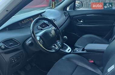 Минивэн Renault Scenic 2016 в 