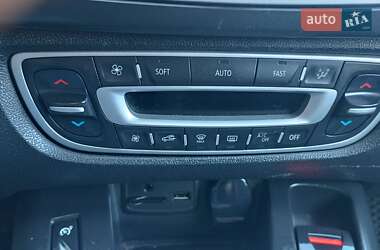 Минивэн Renault Scenic 2016 в 