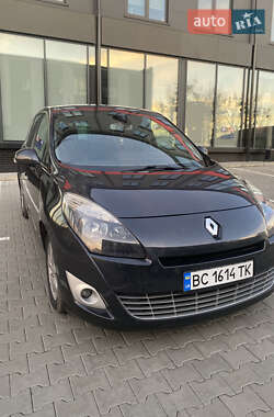 Мінівен Renault Scenic 2011 в 