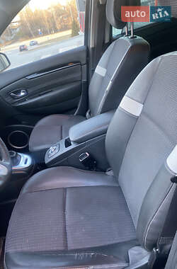 Мінівен Renault Scenic 2011 в 