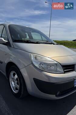 Минивэн Renault Scenic 2005 в 