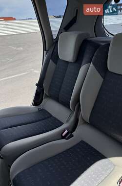 Минивэн Renault Scenic 2005 в 