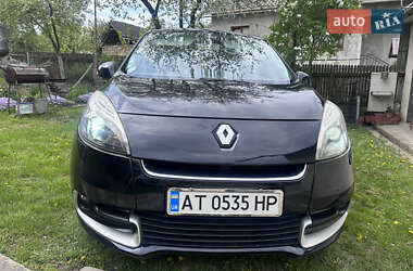 Минивэн Renault Scenic 2013 в 