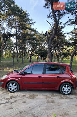 Минивэн Renault Scenic 2004 в 