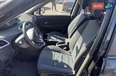 Мінівен Renault Scenic 2010 в 