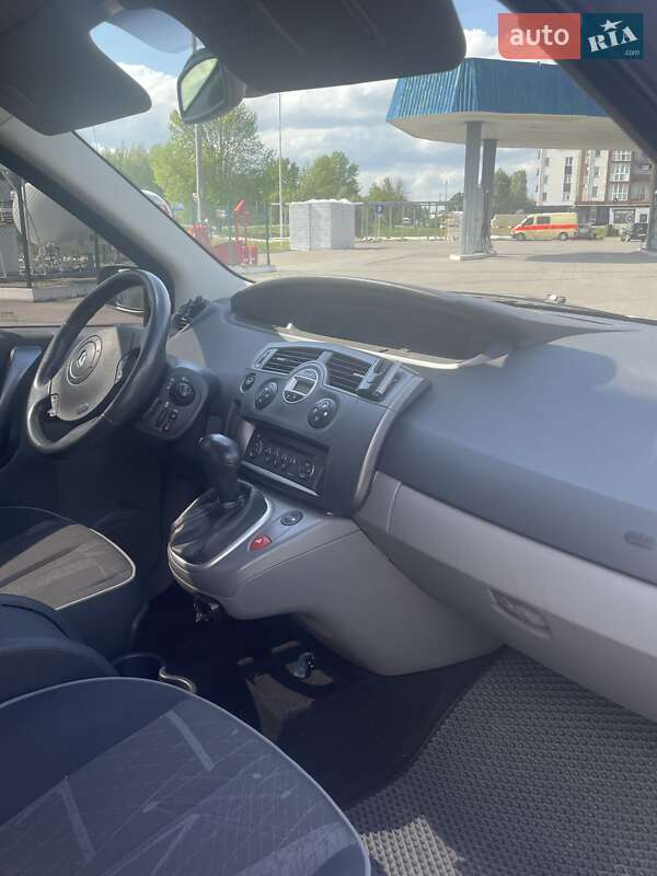 Минивэн Renault Scenic 2004 в Ратным