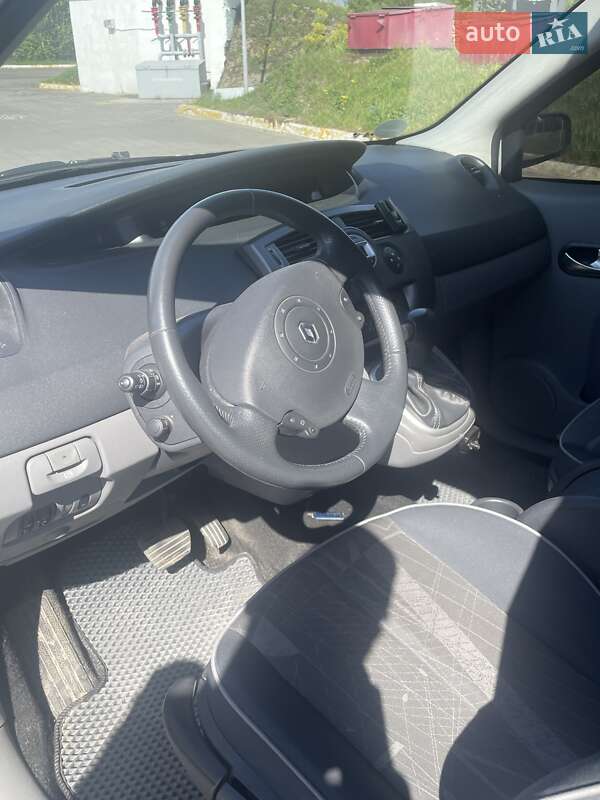 Минивэн Renault Scenic 2004 в Ратным