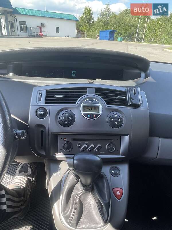 Минивэн Renault Scenic 2004 в Ратным