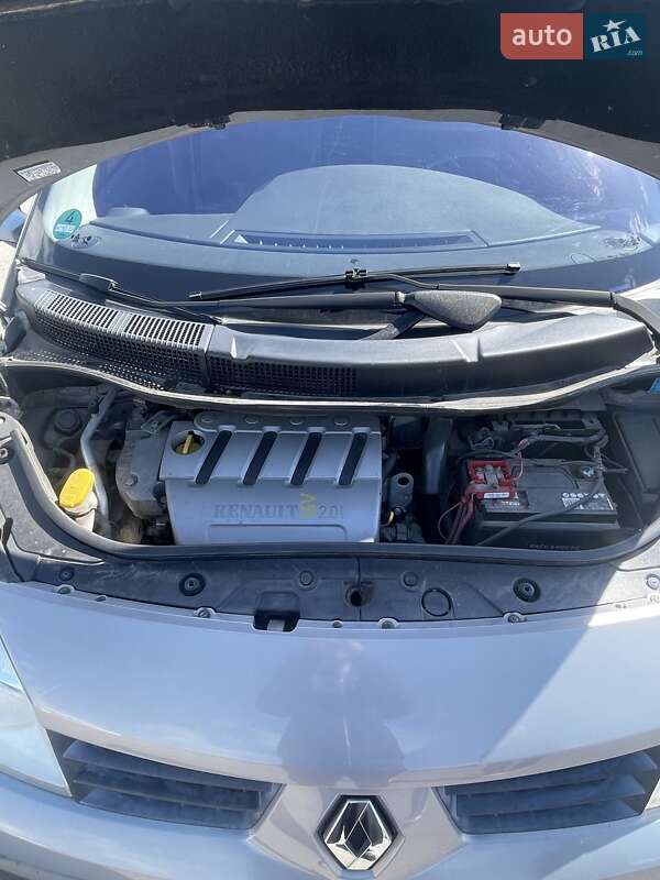 Минивэн Renault Scenic 2004 в Ратным