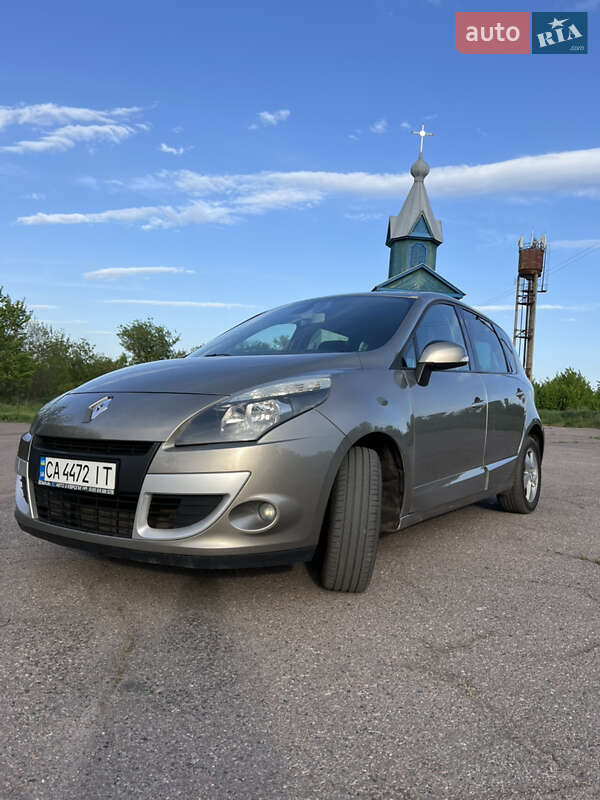 Мінівен Renault Scenic 2010 в Черкасах