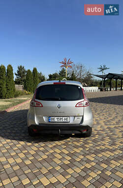 Минивэн Renault Scenic 2009 в 