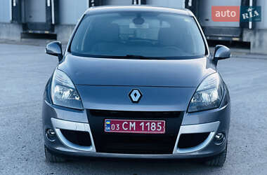 Мінівен Renault Scenic 2011 в 