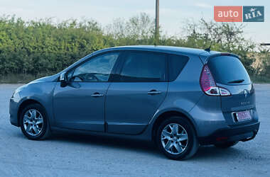 Мінівен Renault Scenic 2011 в 