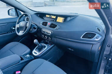 Мінівен Renault Scenic 2011 в 