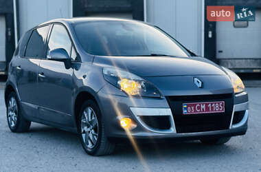 Мінівен Renault Scenic 2011 в 