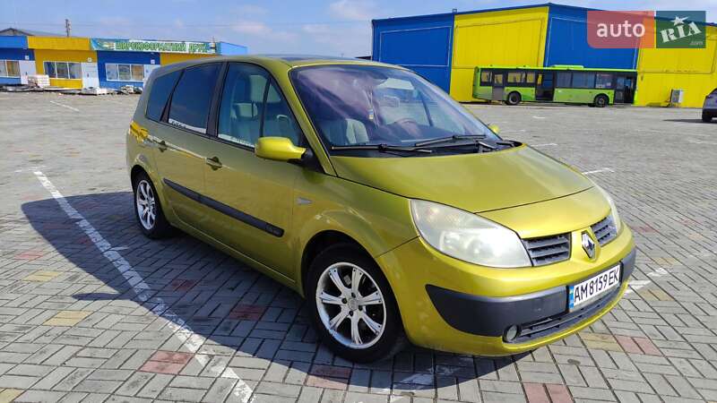 Минивэн Renault Scenic 2004 в 