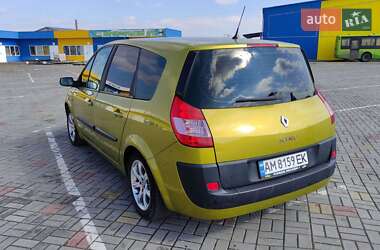 Минивэн Renault Scenic 2004 в 