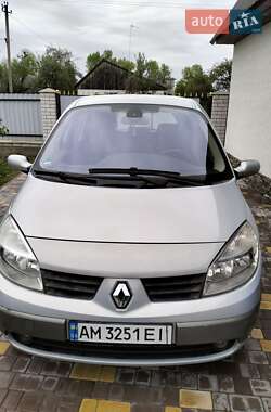 Минивэн Renault Scenic 2004 в Коростене